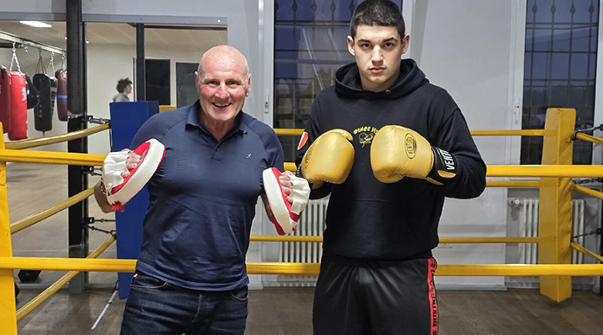 Boxe Santarcangelo: trionfo di Salaroli Johnny e sogno del titolo italiano - Massimo Solaroli con il maestro della boxe Santarcangelo Tiziano Scarpellini