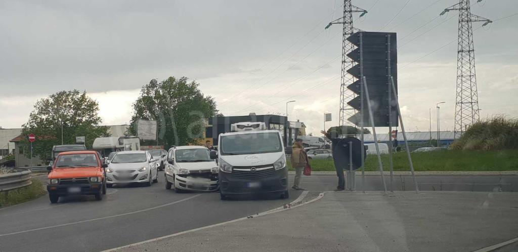 Tamponamento alla rotonda “Valentini”