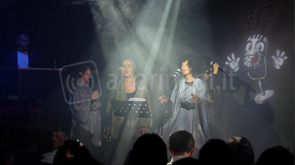 Sister Sledge – Isabella e Anna Ballarini insieme a Federica Tomei e Claudia Righi
