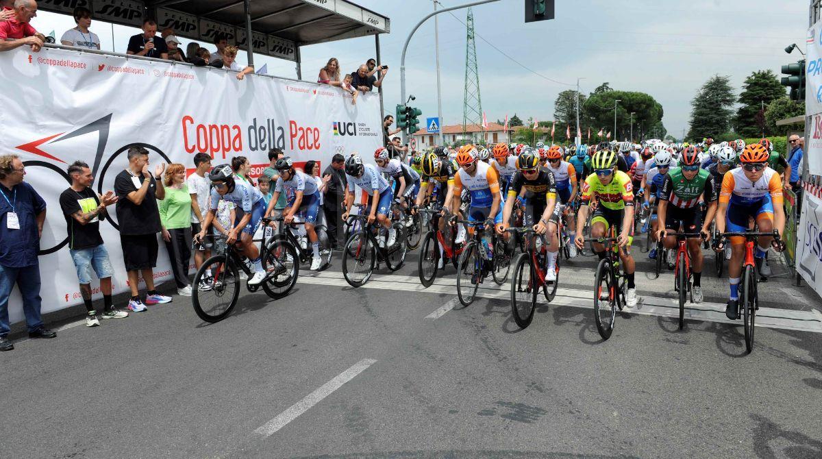 Ciclismo, conto alla rovescia per la Coppa della Pace: percorso di 172 km che attraversa 4 comuni - Partenza dell'edizione 2023 - ph Zannoni