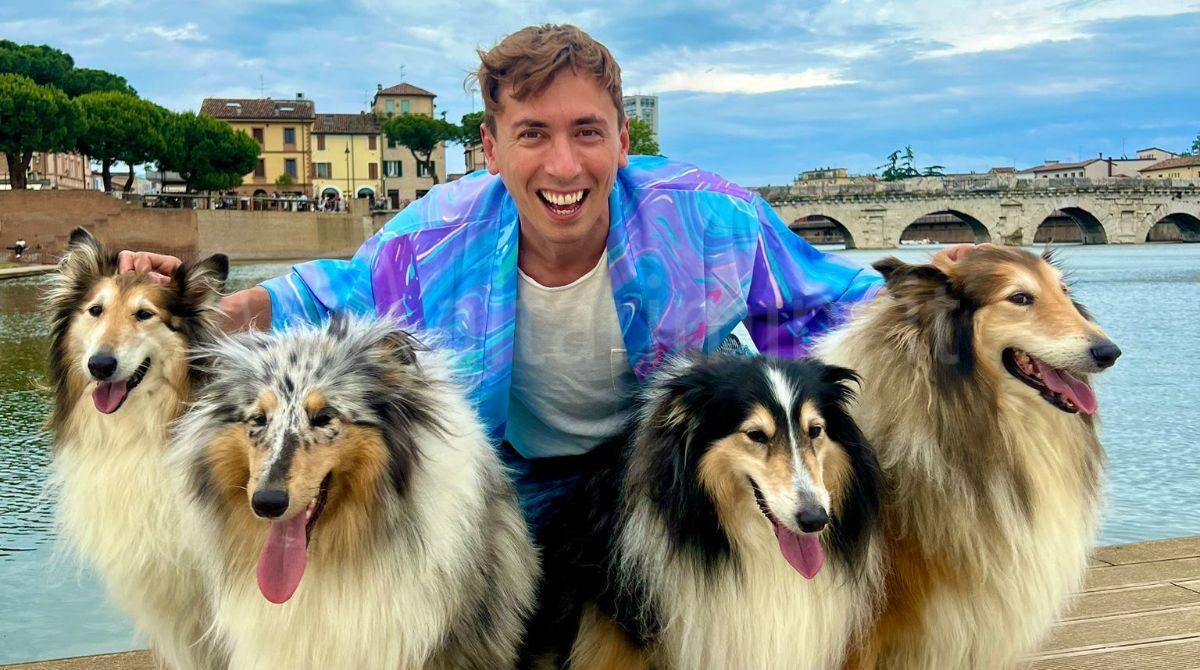 A Rimini "Zampe in Spalla – Passeggiata 100 Cani" con Aka e Filippo Capriotti - Filippo Capriotti