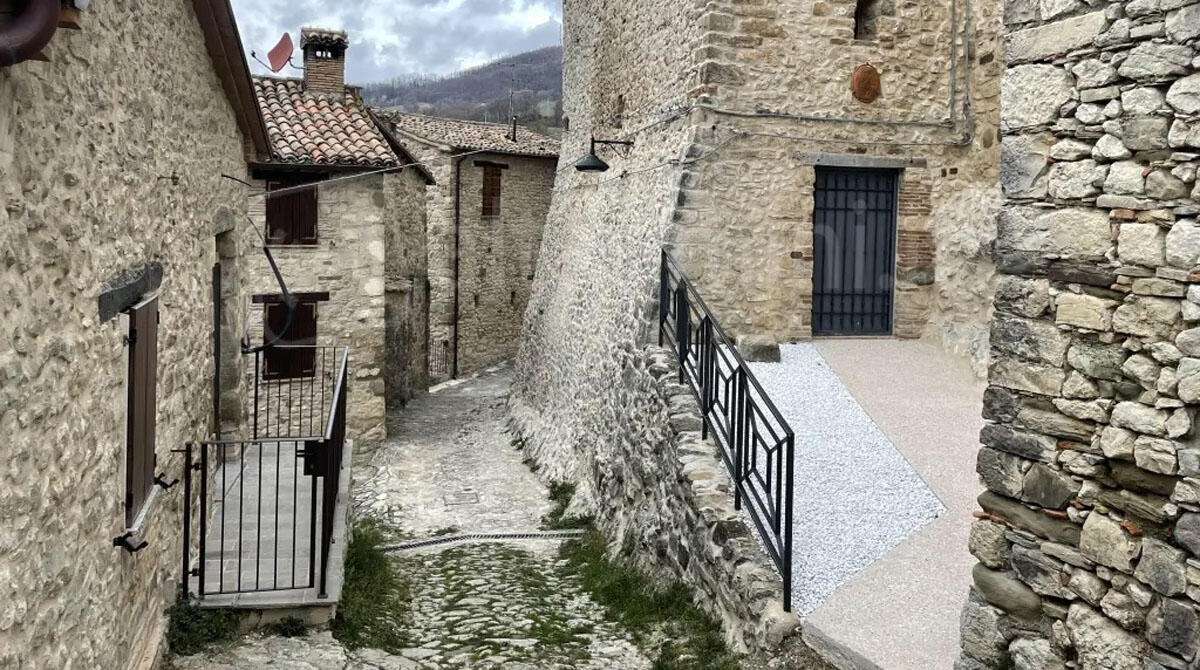 Uno speciale roseto unico al mondo a Petrella Guidi - Petrella Guidi