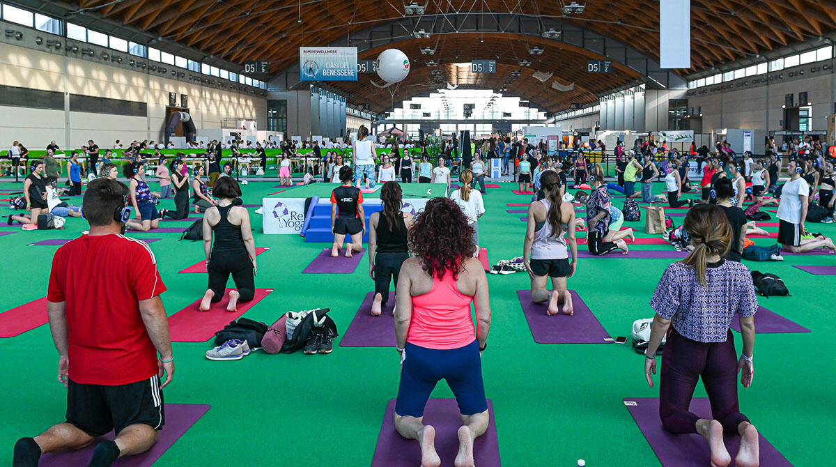 La novità del RiminiWellness 2024: dall'Oasi del Benessere alla Relax Zone - Yoga on Stage, RiminiWellness