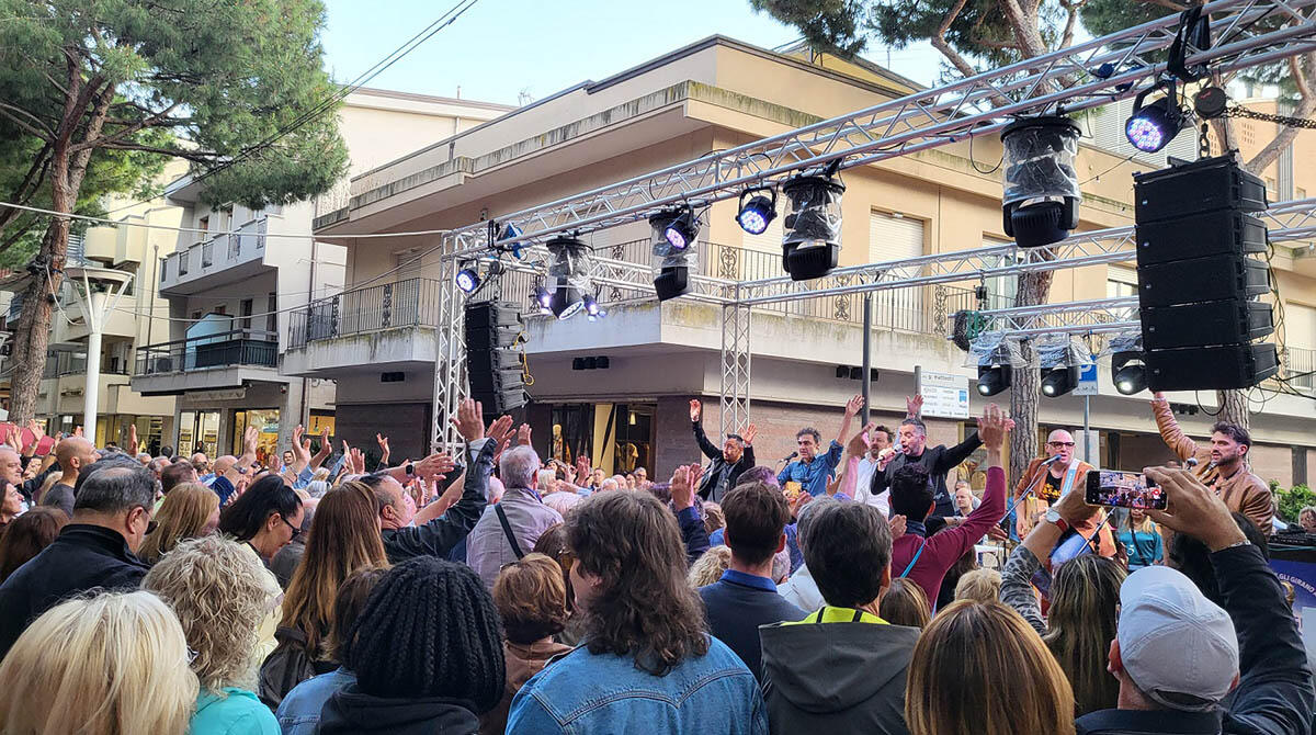 Successo da record per il Wein Tour: in migliaia a Cattolica per celebrare le migliori cantine regionali - Mirko Casadei al Wein Tour 2024 a Cattolica
