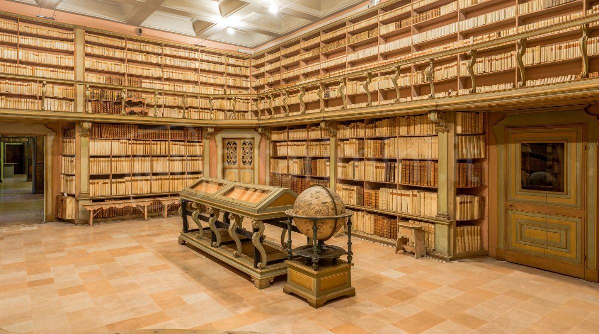 Perdersi nelle sale della Biblioteca: a Rimini tante visite guidate nel weekend - Biblioteca Gambalunga