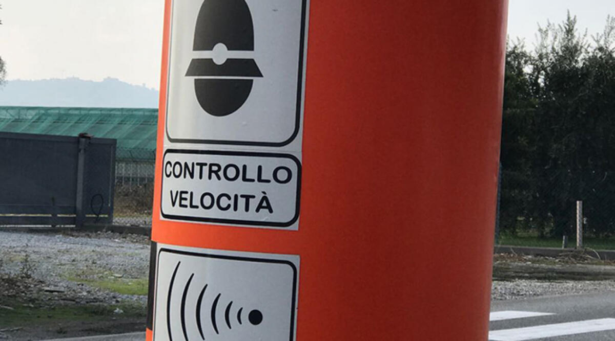 'Fleximan' colpisce a Poggio Torriana, abbattuto un dissuasore di velocità - Foto di repertorio