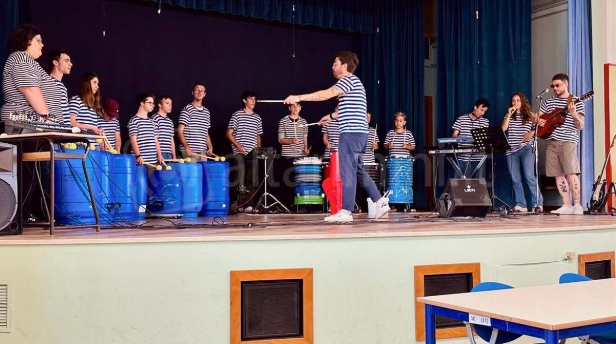Riccione, in scena la Banda 21 Rulli. Musica e ballo con Cuore 21 -