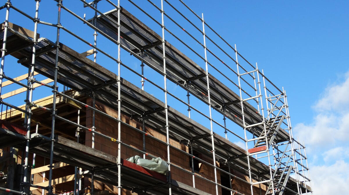 Precipita dal cantiere e rimane paralizzato, dopo 15 anni la ditta è assolta - Ponteggio REPERTORIO