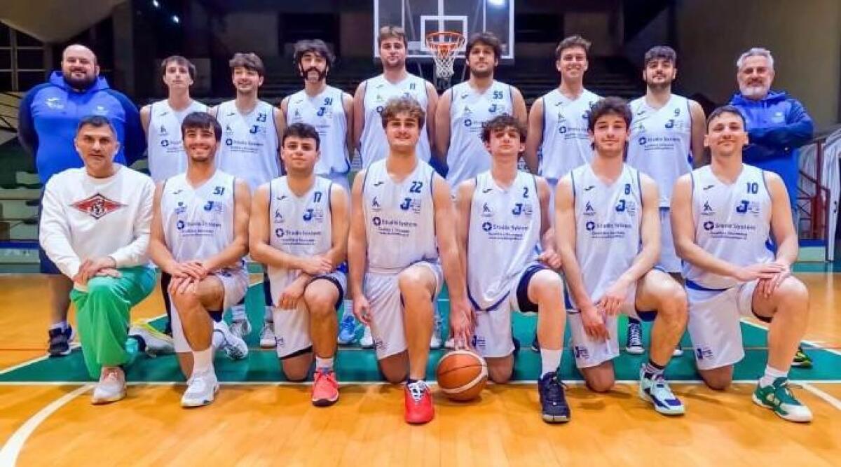 Basket Div.Reg.2: Tiberius ko in gara1, venerdì gara2 di semifinale playoff contro Navile -
