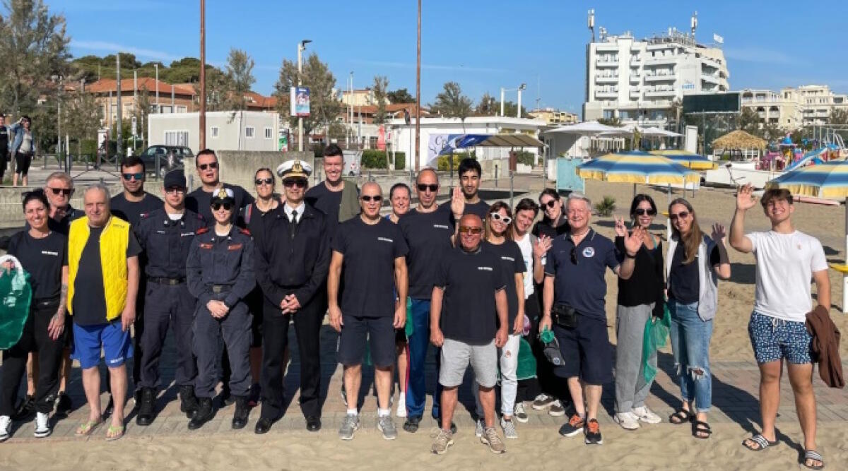 A Riccione “Fondali Puliti Romagna”: insieme per salvaguardare l’ecosistema marino - Il gruppo di "Fondali Puliti Romagna"