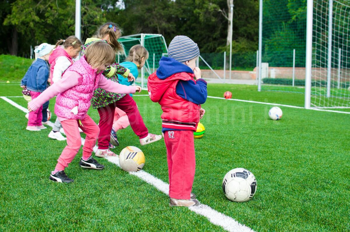 Un pomeriggio di sport e amicizia con le Olimpiadi diocesane dello Sport - Photo by Lukas on <a href="https://www.pexels.com/photo/toddler-playing-soccer-296302/" rel="nofollow">Pexels.com</a>