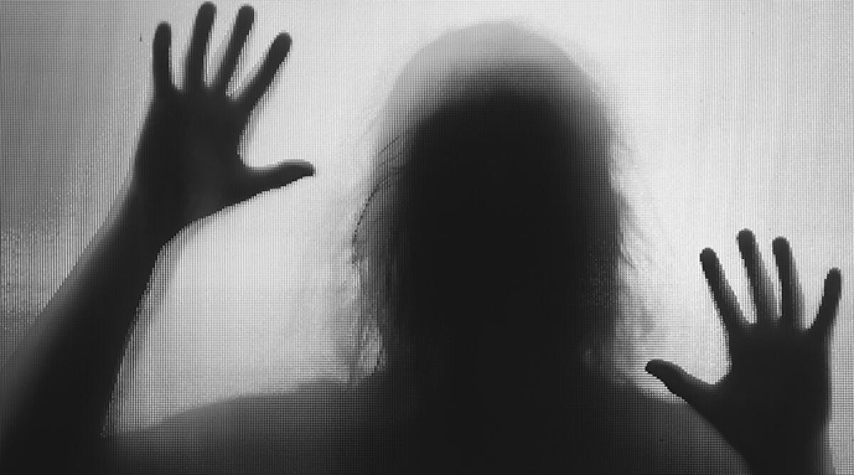 Picchia la compagna incinta, donna finisce in ospedale con due costole rotte - Archivio