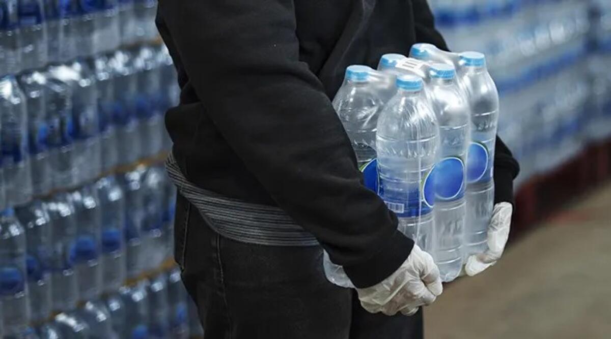 Schiacciato sotto i bancali mentre rubava l'acqua, assolto titolare del supermercato - 