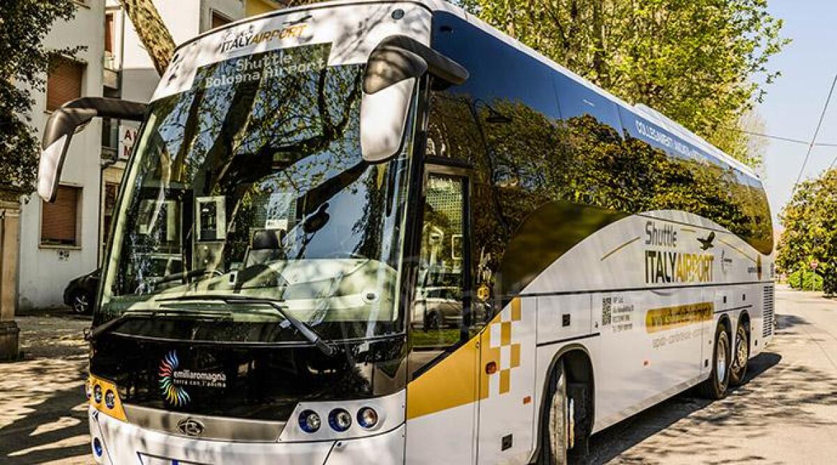 Shuttle: collegamenti da Cesenatico, Cervia, Riccione, Misano e Cattolica all'aeroporto di Bologna -