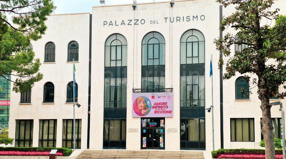 A Riccione il Giro d'Italia è "Ride Green": raccolta differenziata dei rifiuti prodotti dalla carovana -