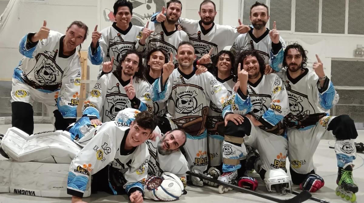 Hockey, che trionfo nel derby per i Corsari di Riccione: Forlì battuto 8-1 - I Corsari di Riccione