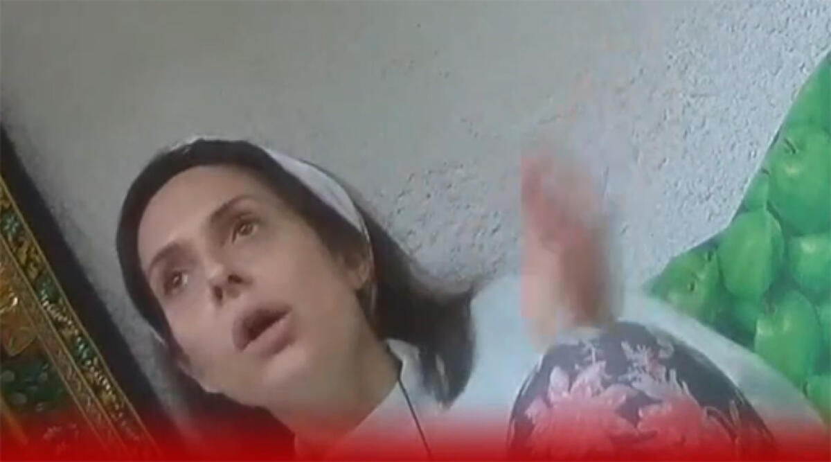 Bufera su Sara Duè: 'Convinceva pazienti a lasciare le cure mediche'. La sciamana: 'Tutto falso, denuncerò' - Un fermo immagine della trasmissione Striscia La Notizia