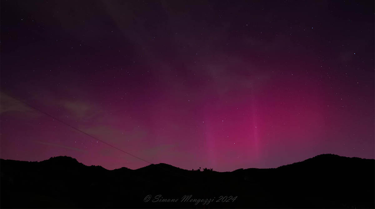Spettacolo Aurora Boreale in Alta Valmarecchia, le foto mozzafiato - Aurora Boreale in Alta Valmarecchia PH SIMONE MENGOZZI