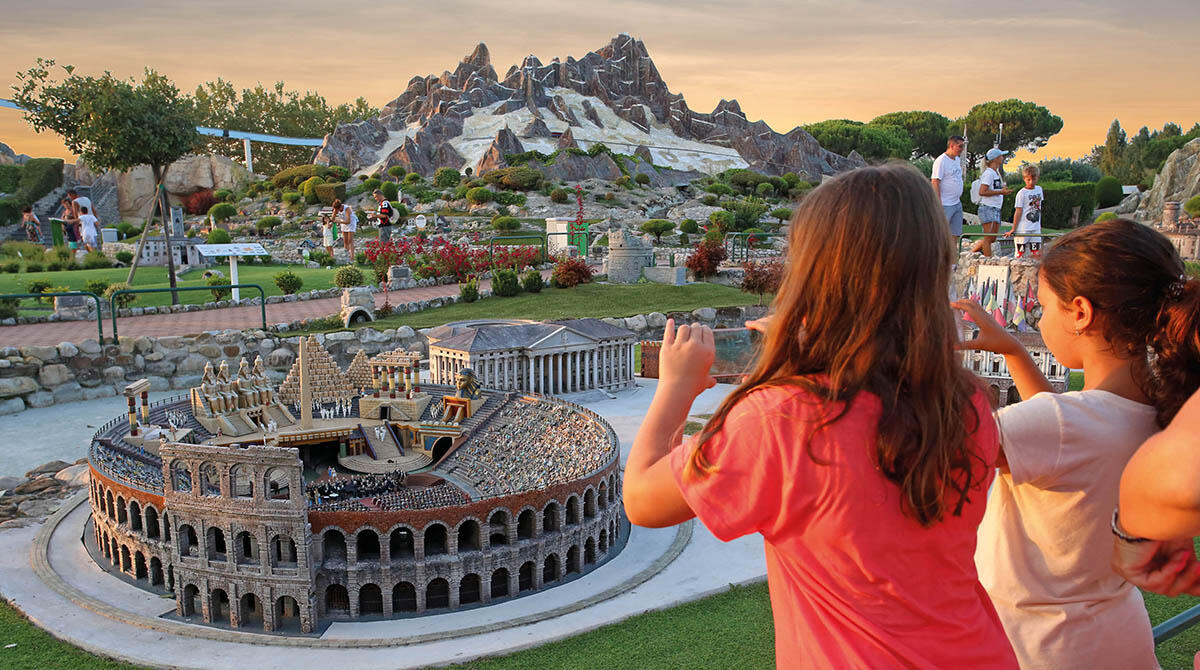 I Parchi Costa abbracciano l'estate: via alle aperture stagionali. Prenotazioni da tutta Italia - Italia in Miniatura, Rimini