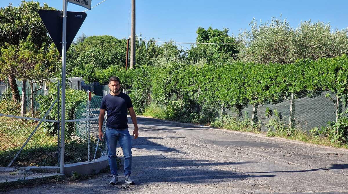 Un nuovo viale Murano: partono a Riccione i lavori di bonifica e asfaltatura - L'assessore Simone Imola in via Murano, Riccione