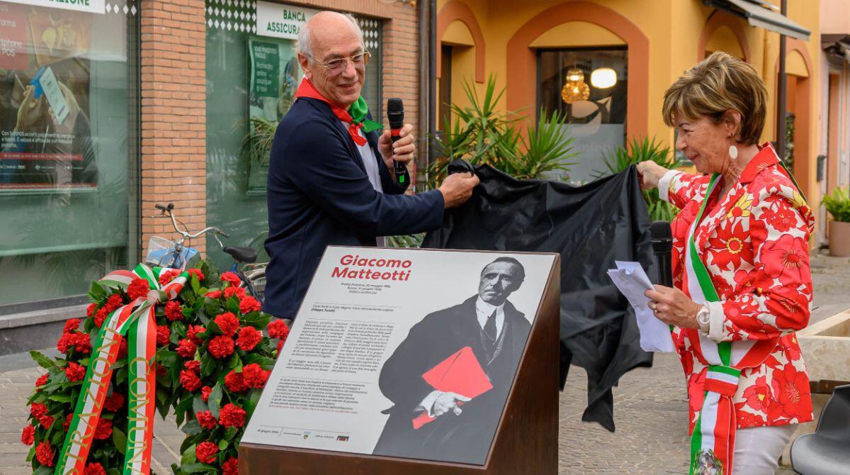 Riccione ha ricordato Giacomo Matteotti: inaugurato il totem in memoria - Cerimonia inaugurazione totem Matteotti - Ph Casalboni