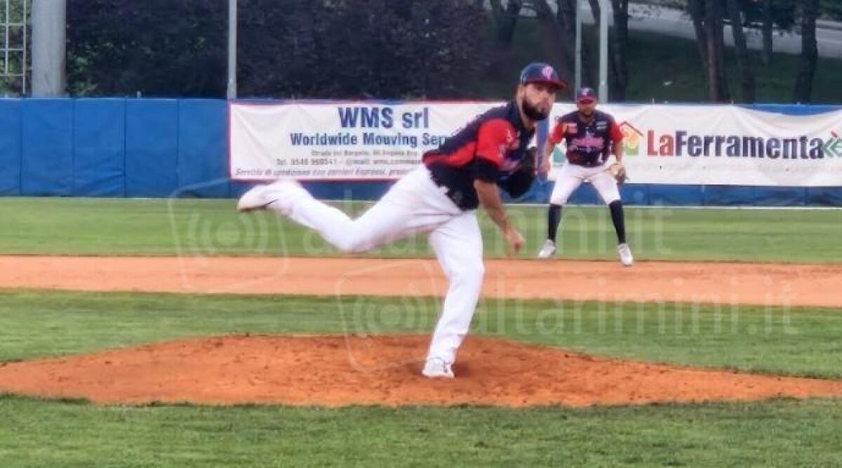 Baseball, in gara3 San Marino la spunta su Bologna in rimonta (3-5) - Il lanciatore Quevedo in azione