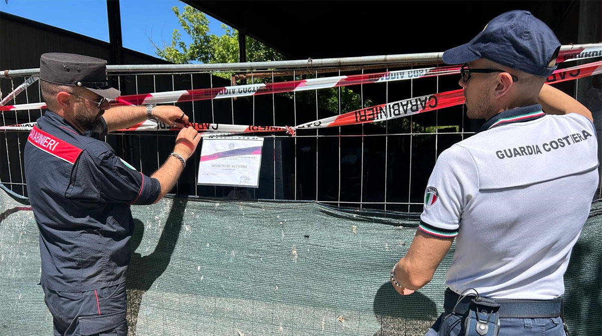 Magazzino a Rimini usato come deposito abusivo di rifiuti: scatta la denuncia -