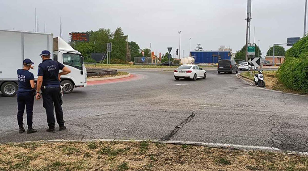 Auto contro scooter, ferita una donna a San Giovanni in Marignano - Il luogo dell'incidente, foto Ballante