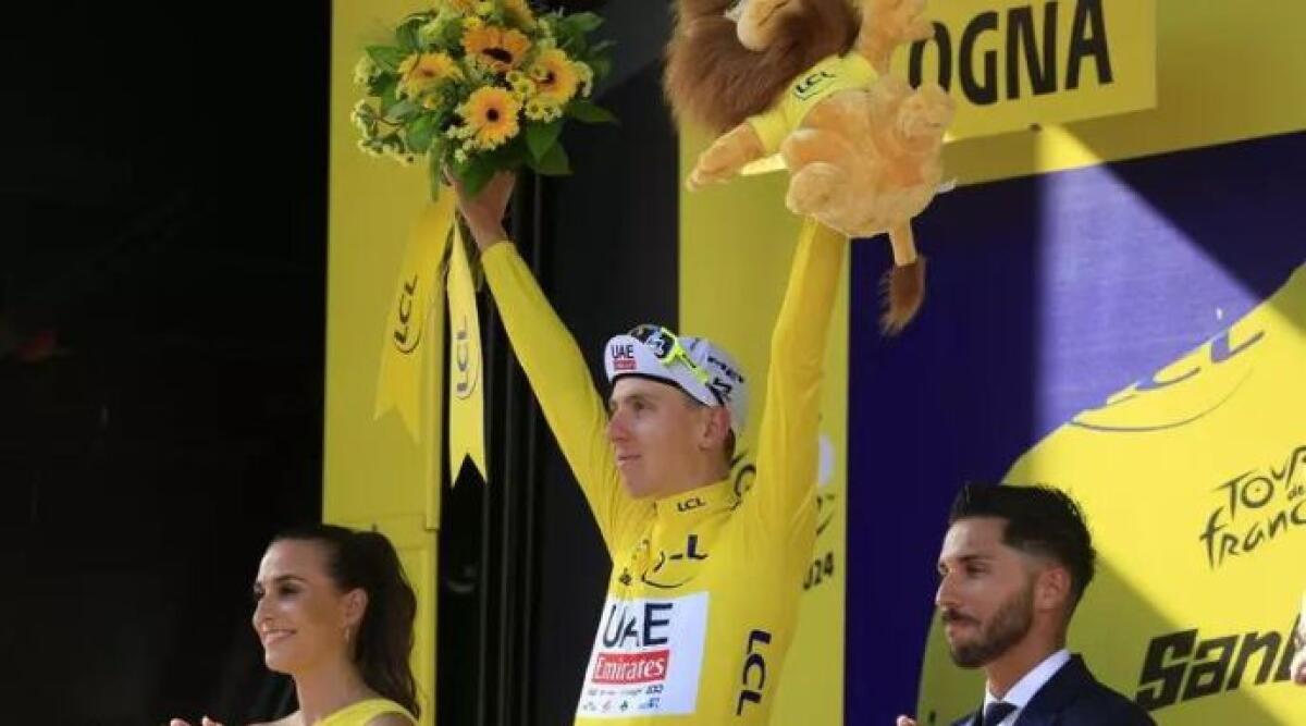 A Bologna vince Vaquelin, Pogacar nuova maglia gialla - Foto Ansa