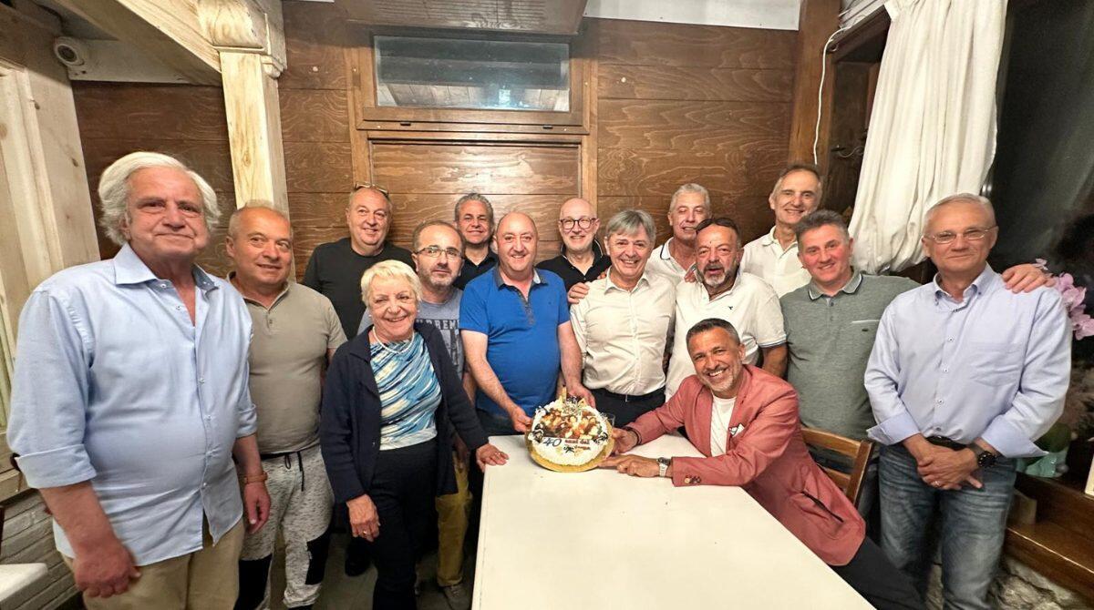 40 anni dal diploma: serata amarcord per i compagni di classe del Benelli di Novafeltria -