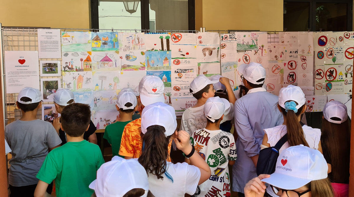 "Ho a cuore Santarcangelo": aperta a tutti la mostra cittadina dei bimbi della scuola primaria - Ho a cuore Santarcangelo