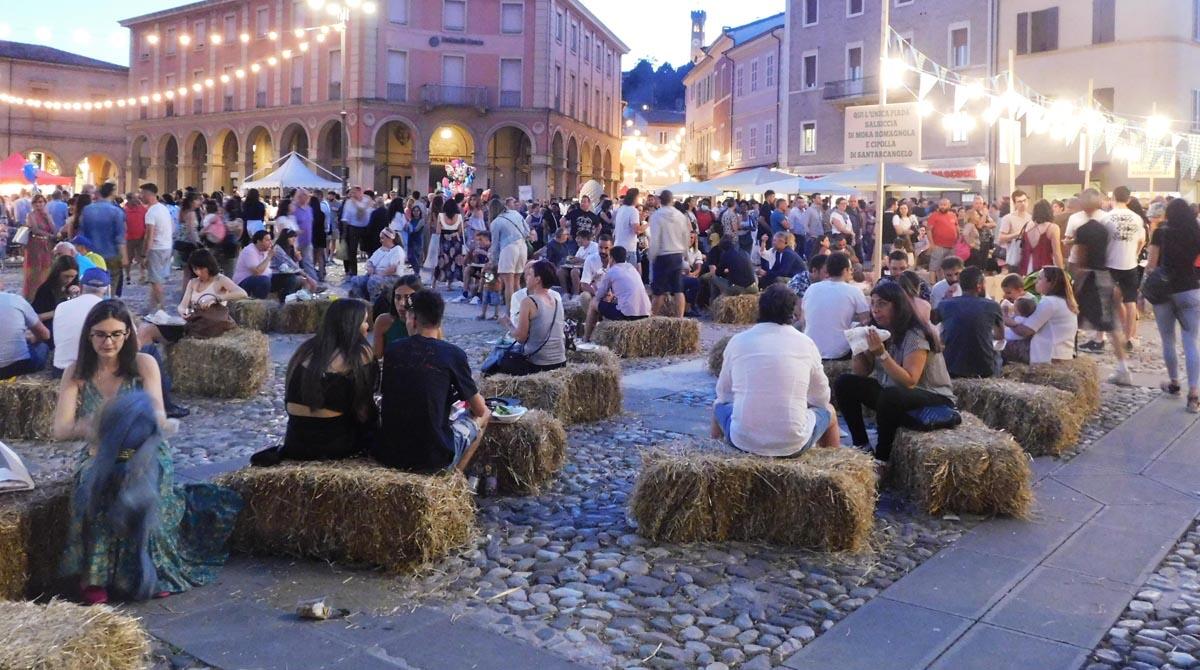 SantaPiada, arriva la festa dedicata alla piadina con il maxischermo per tifare Italia - 