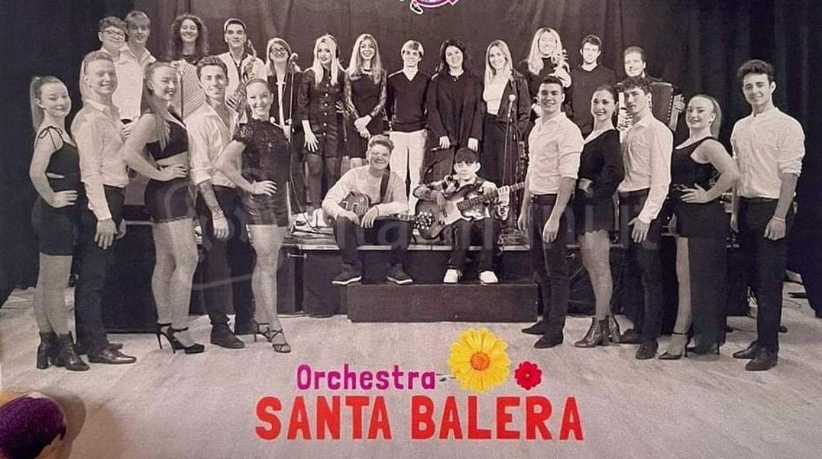 Santa Balera protagonisti alla Liscio Street Parade di Rimini -