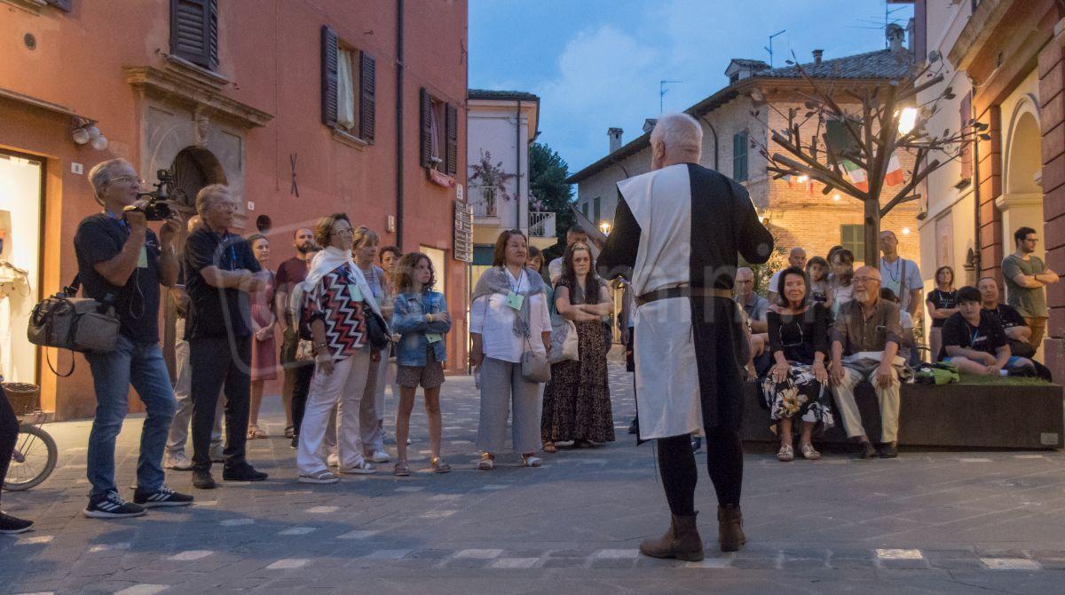 A spasso con Sigismondo, Isotta, Paolo e Francesca: a Santarcangelo torna il Tour Medievale -