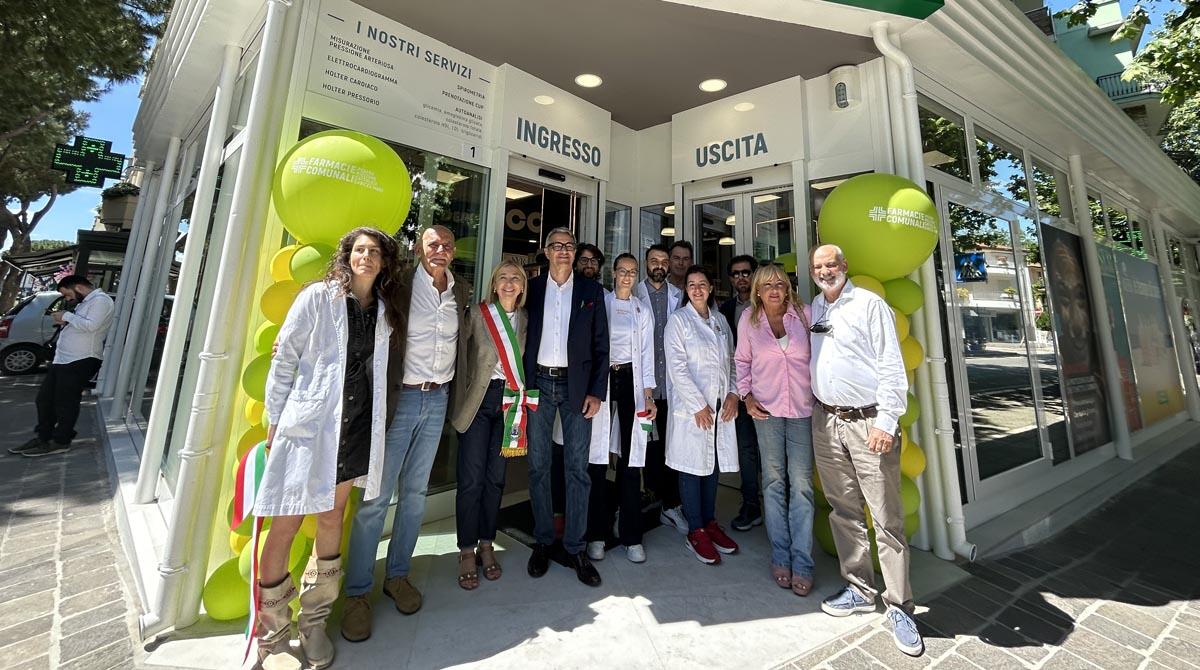 La storica farmacia comunale riapre raddoppiando gli spazi - 
