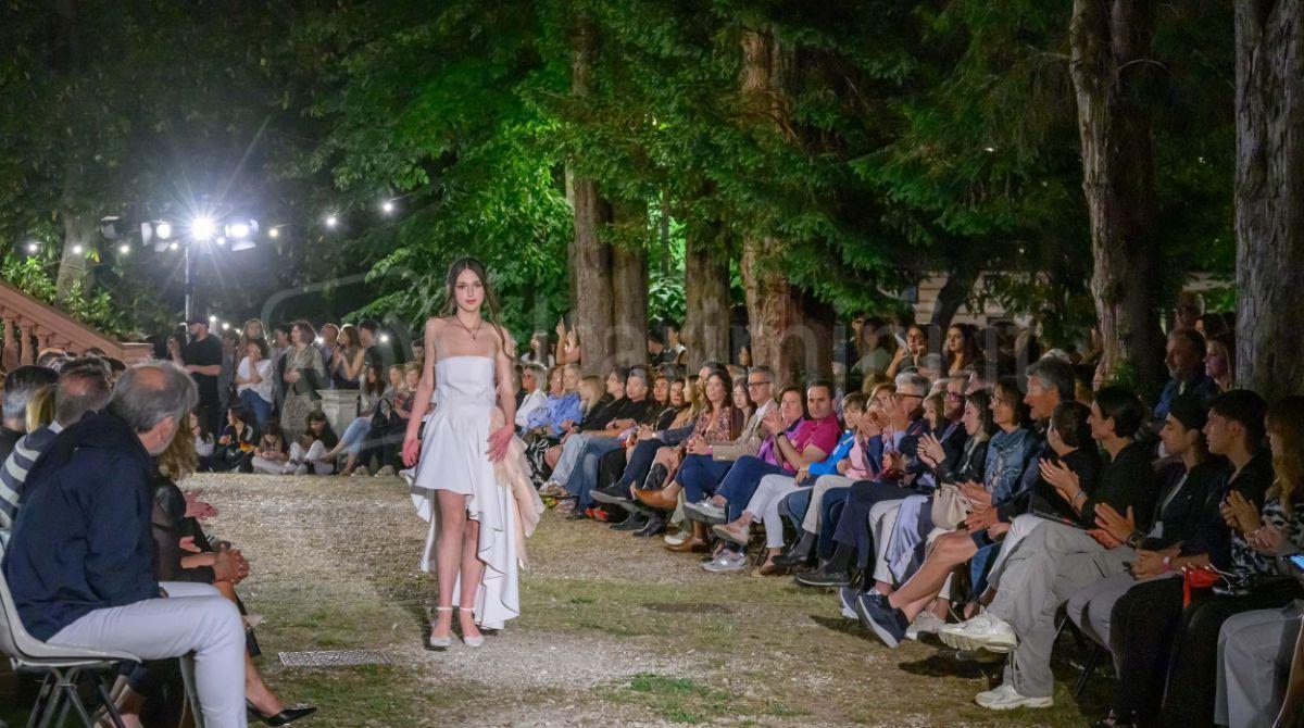 "Baci da Riccione - Freedom": Il Fashion Show degli studenti del Liceo Volta-Fellini - Ph Casalboni