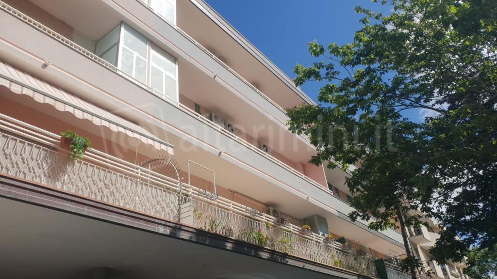 L’edificio da dove è precipitata