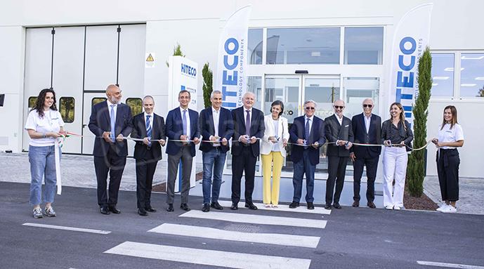 IL taglio del nastro