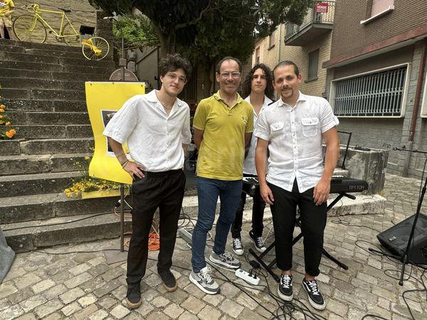 La band Stair Closed con Cassani
