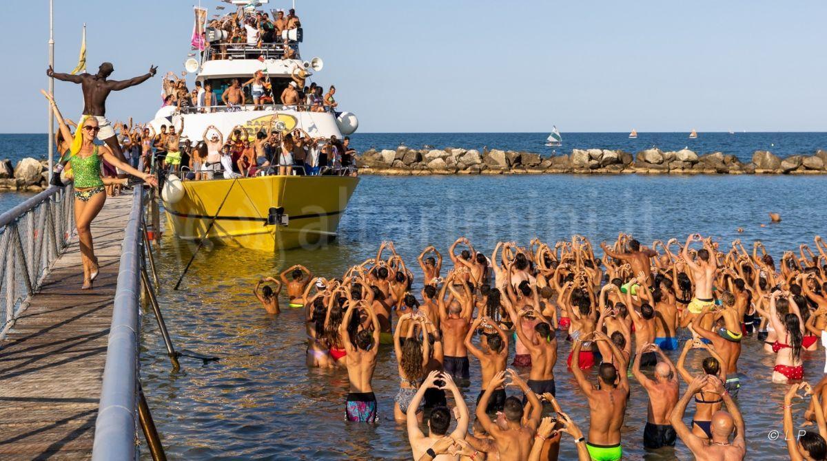 "Ciapa la Galeina" compie 20 anni: grande festa sull'Energy Boat di Bellaria -