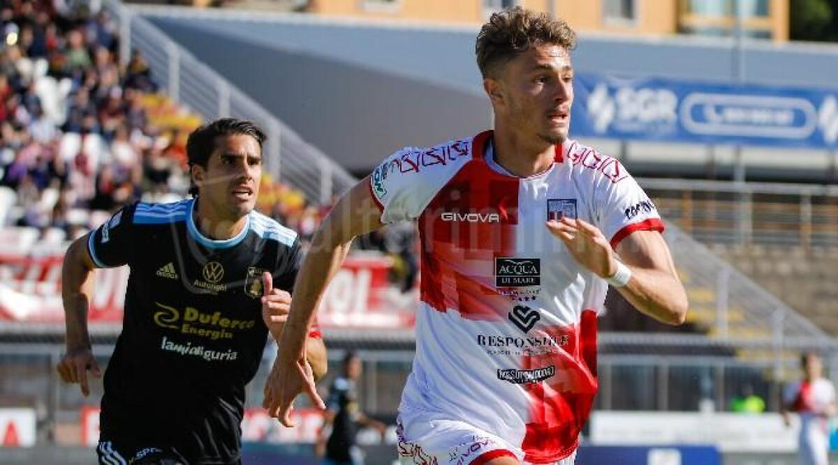 Rimini Calcio, anche il centrocampista Marco Garetto allunga il contratto fino a giugno 2027 -