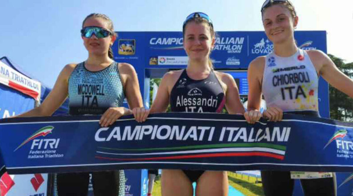 Triathlon: Alice Alessandri show, prima ai Campionati Italiani giovanili - Alice Alessandri, campionessa italiana youth di Triathlon, sul podio