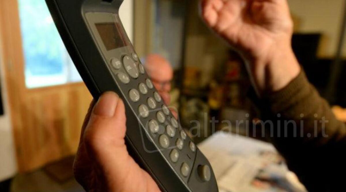 Figlia sventa truffa telefonica: telecamere riprendono la fuga della truffatrice - Foto di repertorio