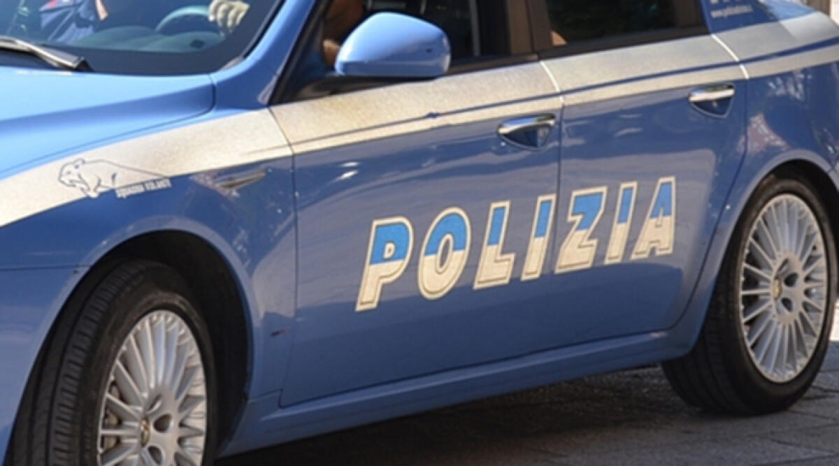 Fermato per un controllo si dà alla fuga: beccato con cocaina nelle tasche - 