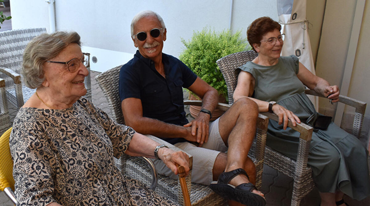 La partigiana Carla Zanuccoli compie 100 anni: la festa a Bellaria - Carla Zanuccoli e i figli Ciccio e Sandra