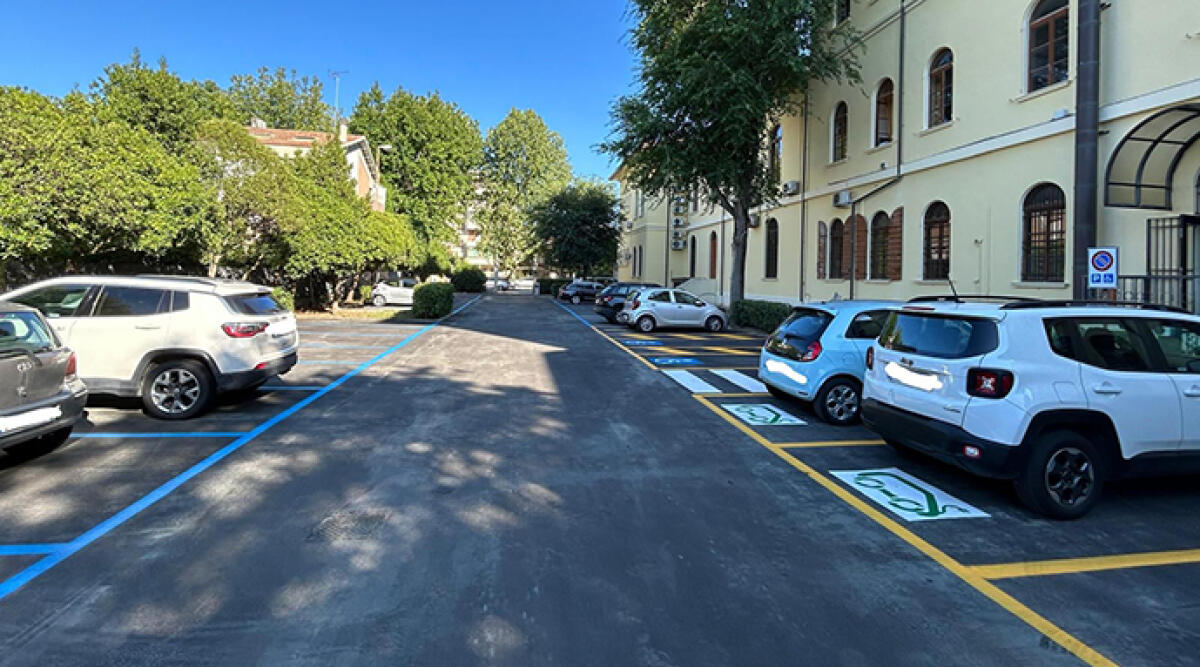 Cattolica: palazzo Mancini apre il parcheggio alla città, nuovi spazi per residenti e turisti - Il parcheggio palazzo Mancini