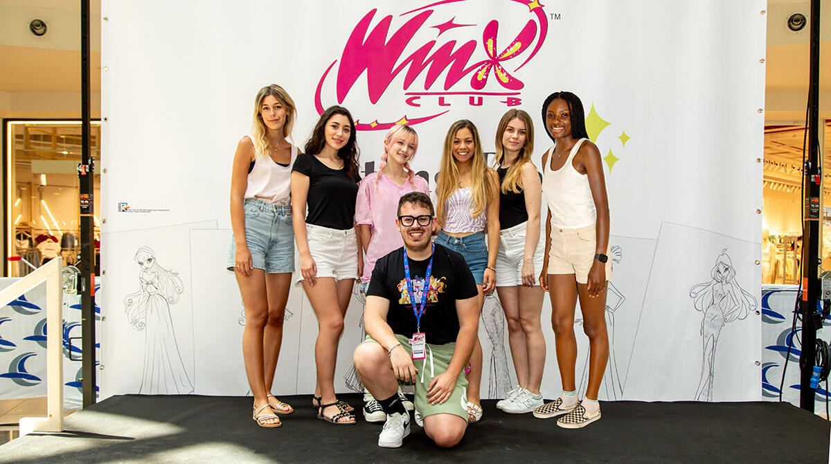 Winx: ecco le 6 ragazze selezionate ai casting di Rimini - da sn: Sofia di Rimini, Alexa di Vignola, Grace di Savignano sul Rubicone, Sofia di Rimini, Joanna di Conselice, Lizzy di Cesena