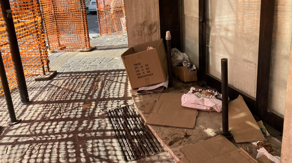 Il distributore automatico di Borgo Marina nel mirino: "Degrado estremo tra spaccio e urina" -