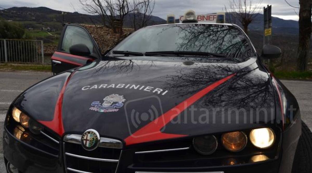 Rimorchio del trattore si sgancia, carambola nella corsia opposta contro un camion: l'incidente sulla Marecchiese - Carabinieri di Novafeltria (foto di repertorio)