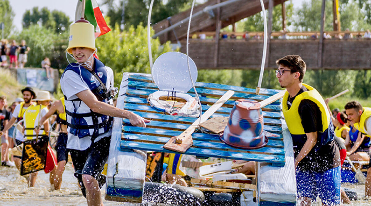 Torna la Marecchia Sailing Cup: barche riciclate e spirito di competizione - Un momento della passata edizione